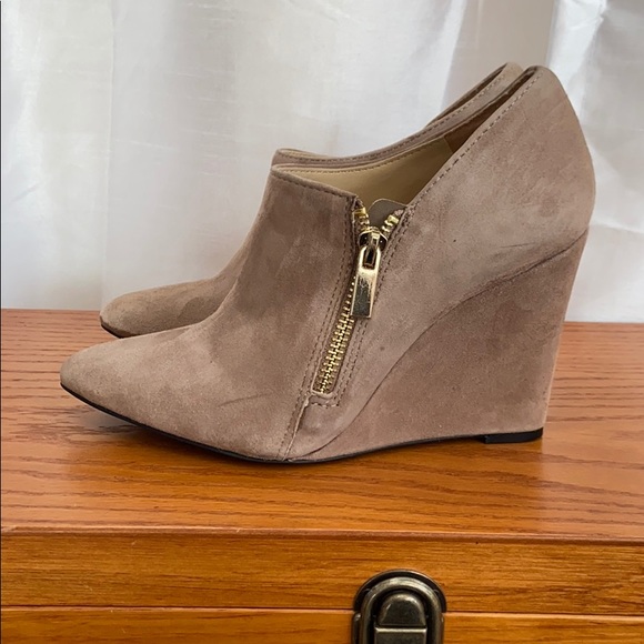 Jessica Simpson Shoes - Women’s platforms